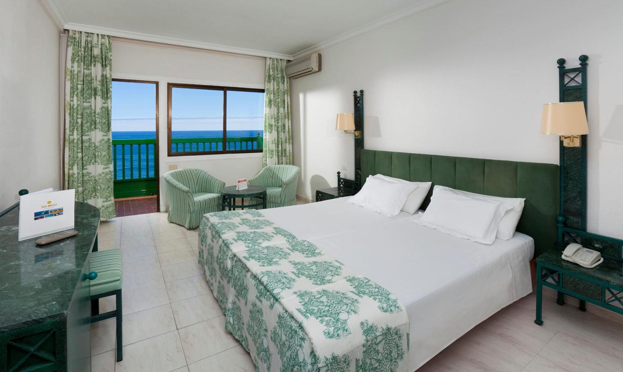 Superior Room Front Sea View
